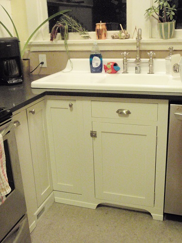 sink cabinet with legs and toekick