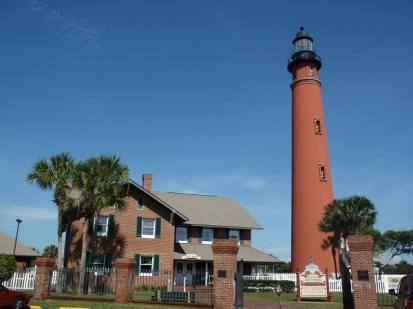 Ponce de Leon Inlet Light and keeper's house